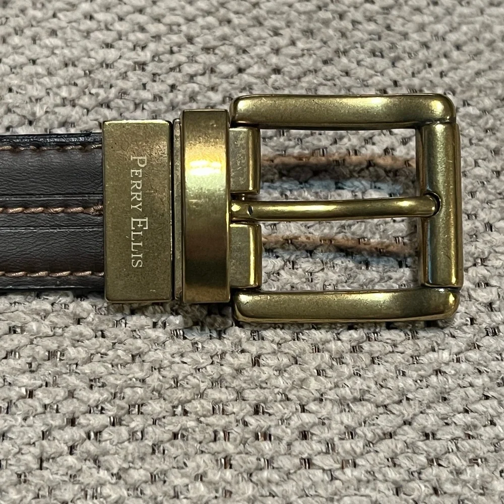 Perry Ellis Reversible‎ Vegan Leather Belt 42